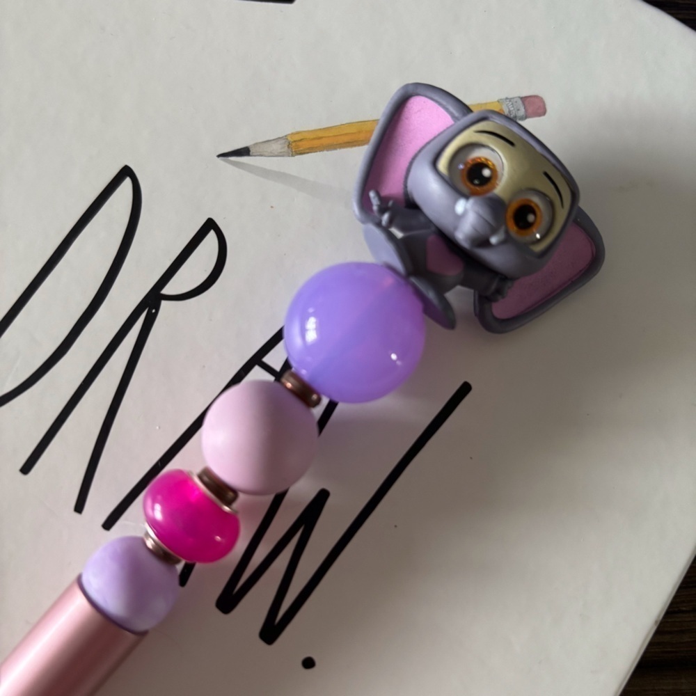 Disney Doorables: Zootopia: Finnick handmade beaded pen
